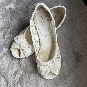 Aldo Off White - Peep toe Sandals 🥿